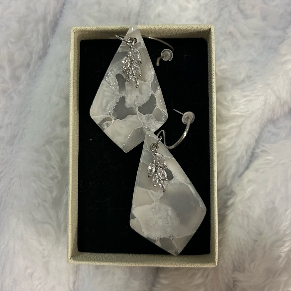 Scarlett&Opal Elegant Silver and White Dangle Earrings